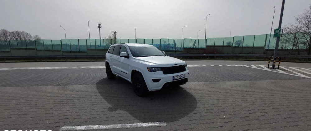 Jeep Grand Cherokee cena 110000 przebieg: 126500, rok produkcji 2019 z Sępopol małe 436